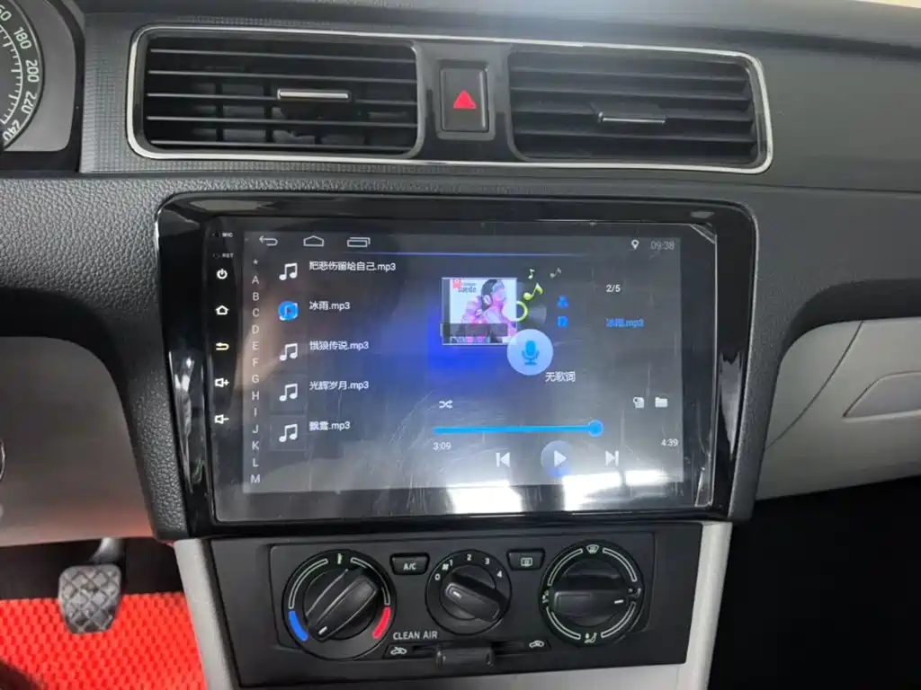 Skoda Rapid — миниатюра 13