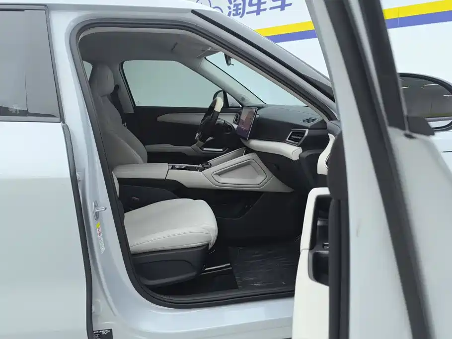BYD Yuan UP — миниатюра 8