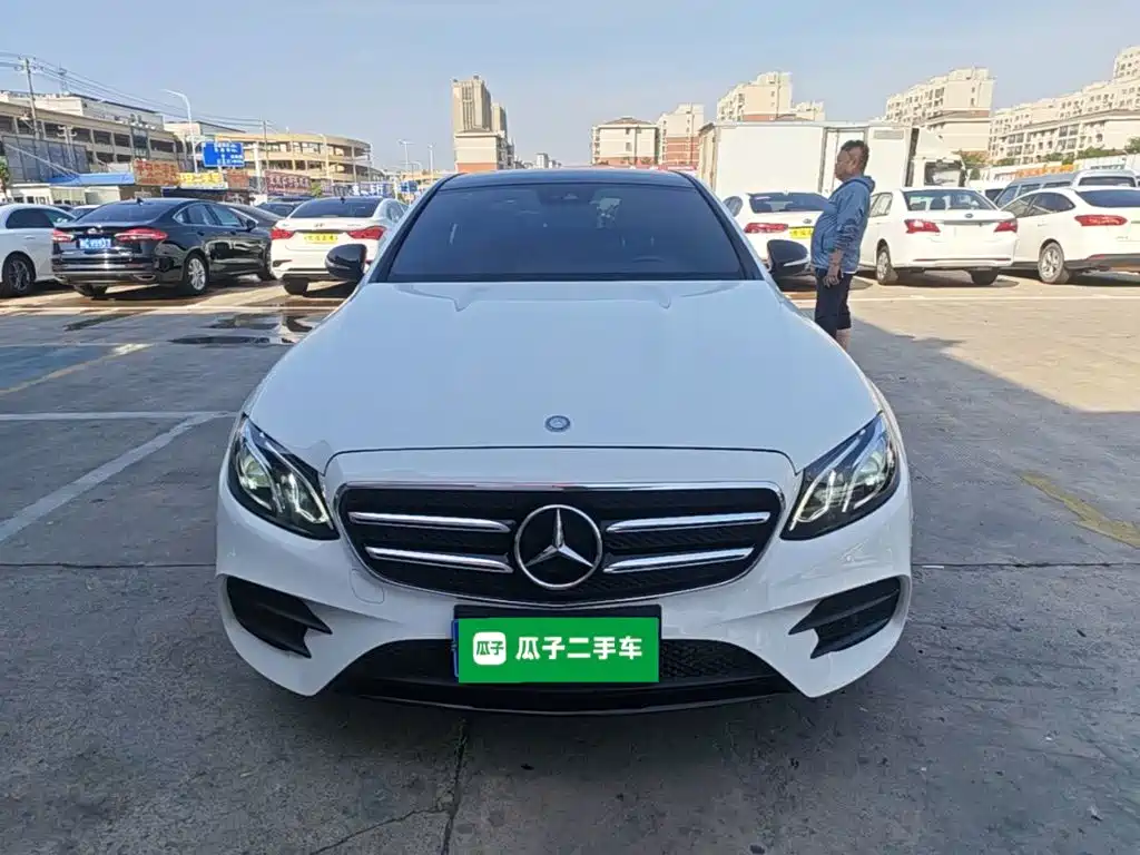 Mercedes-Benz E-Class — миниатюра 3