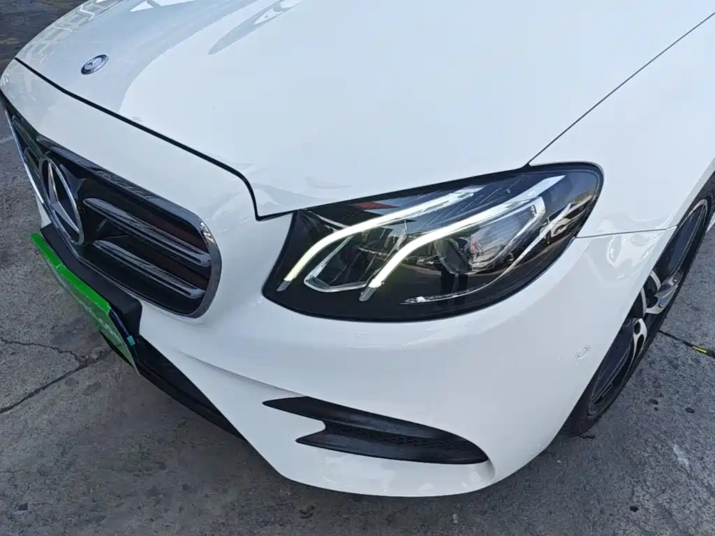 Mercedes-Benz E-Class — миниатюра 24
