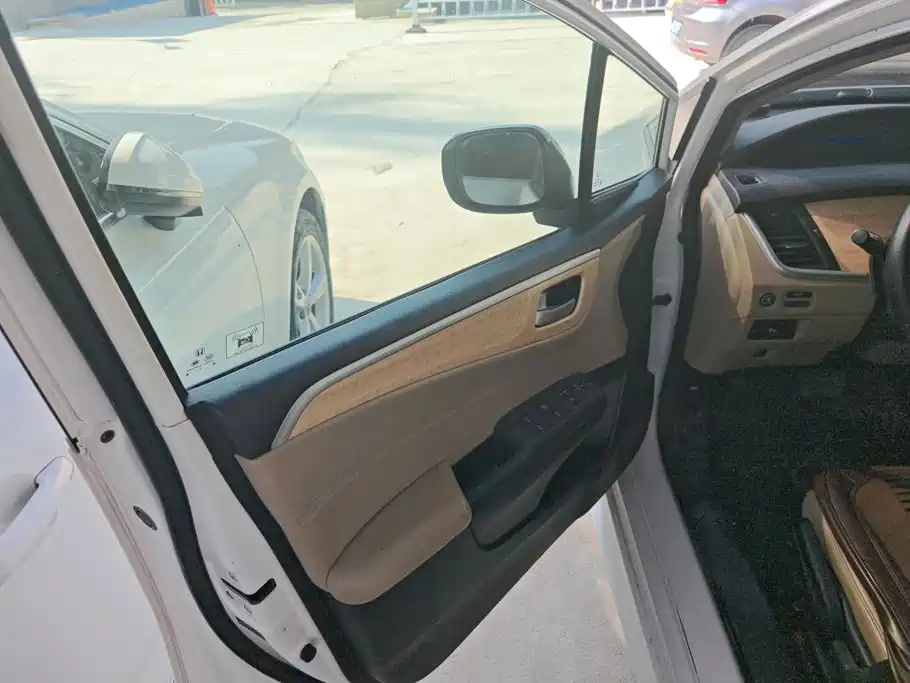 Honda Jade — миниатюра 7