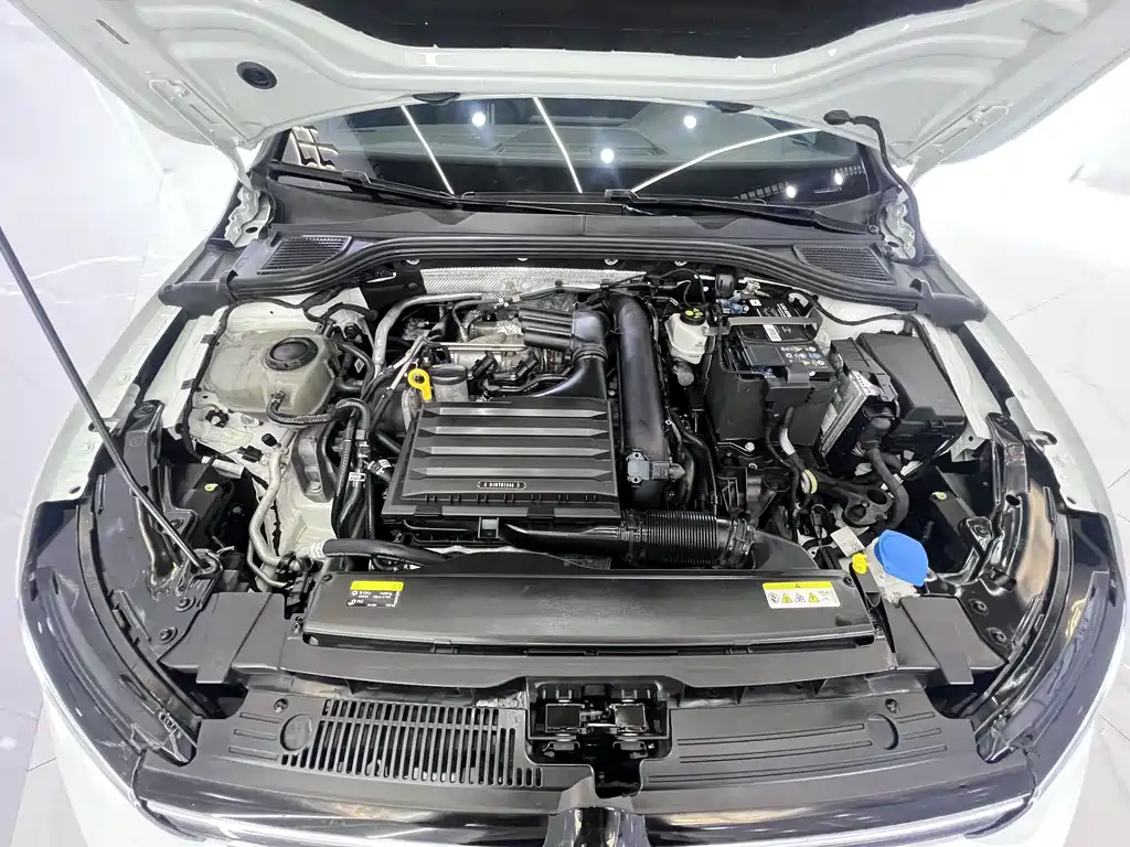 Volkswagen Golf — миниатюра 20