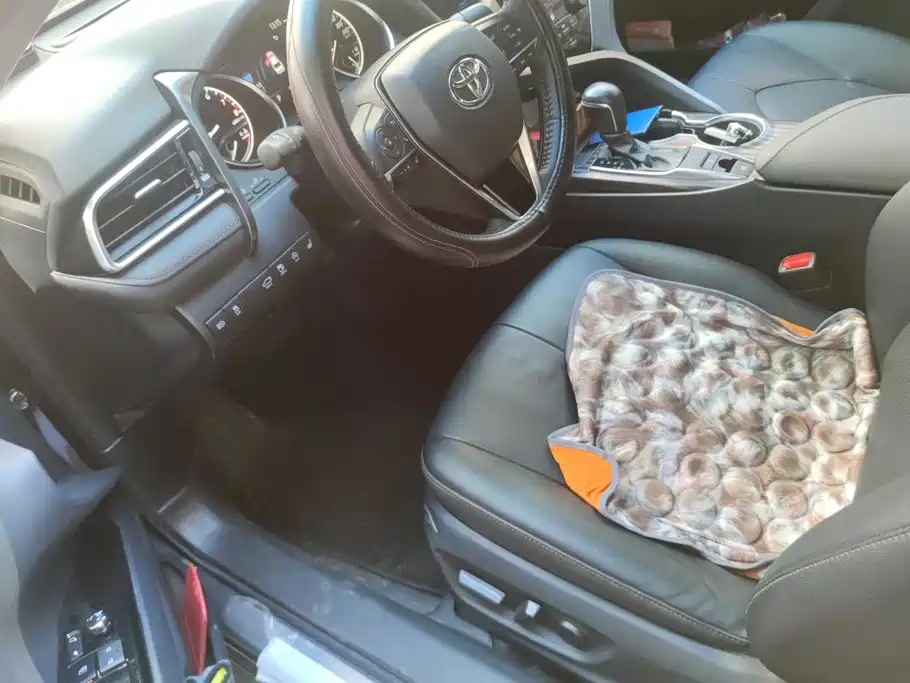Toyota Camry — миниатюра 9