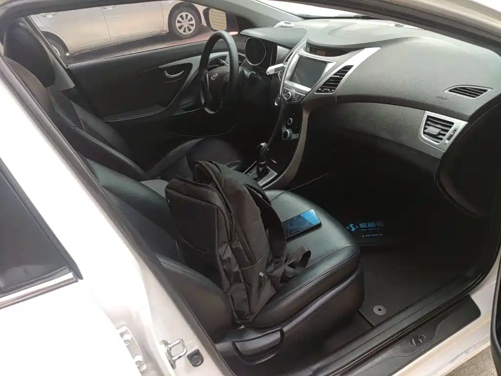 Hyundai Elantra Langdong — миниатюра 25