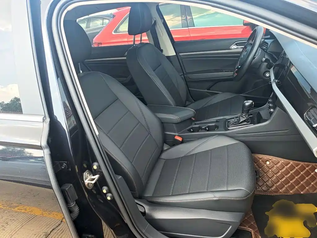 Volkswagen Lavida — миниатюра 25