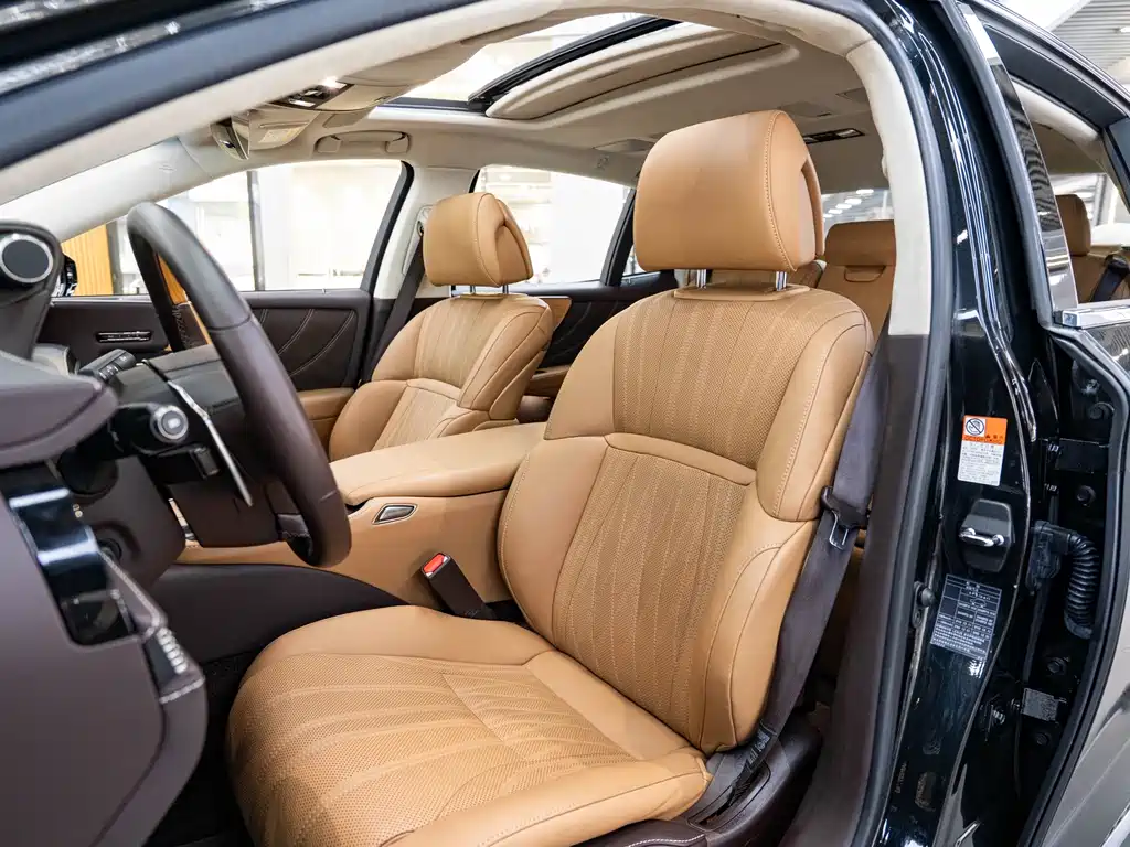 Lexus LS — миниатюра 11