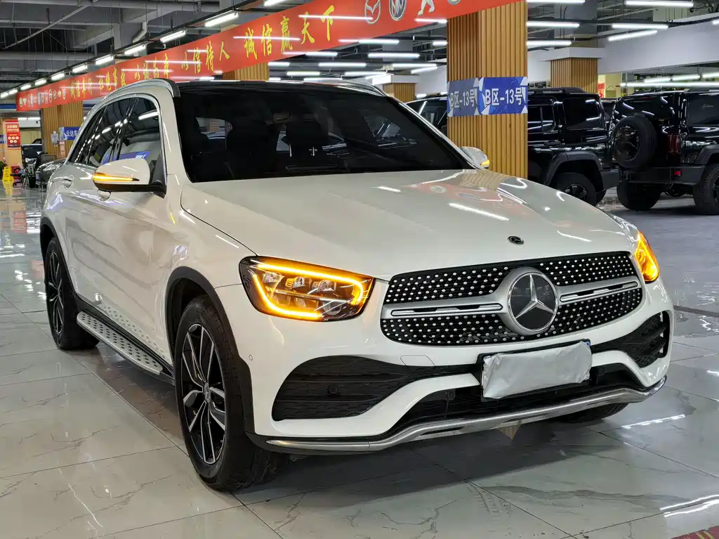 MERCEDES-BENZ GLC