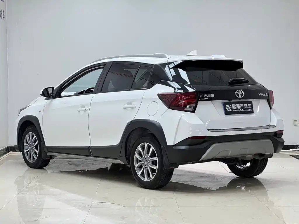 Toyota Yaris L — миниатюра 4