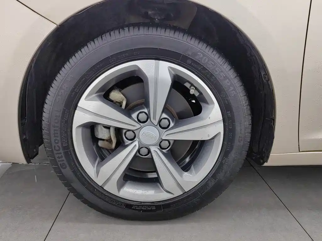 Geely Emgrand GL — миниатюра 17
