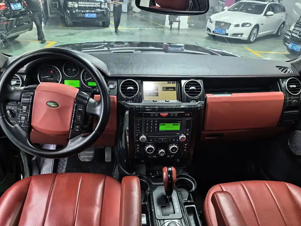 Land Rover Discovery — миниатюра 7