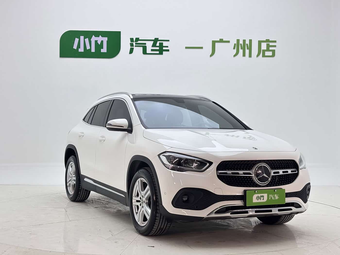 Mercedes-Benz GLA 1.3 л 2021 г. Белый, пробег 29000 км