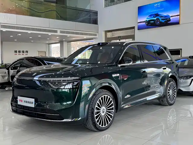 AITO ASK THE WORLD M8 2025