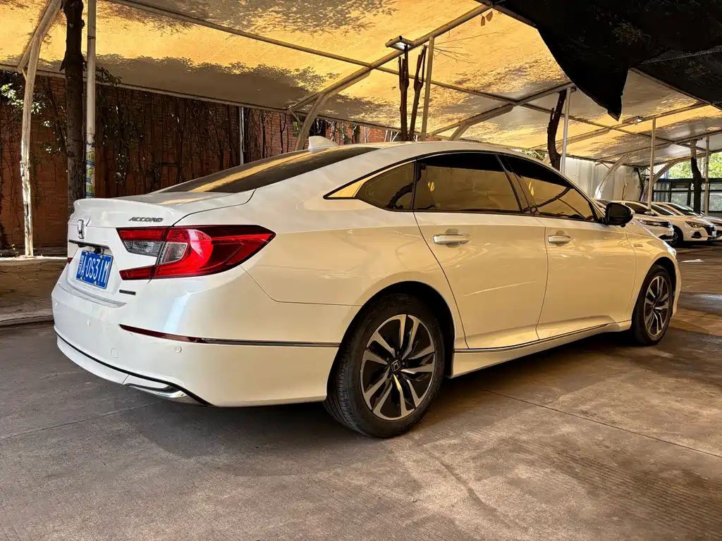 Honda Accord — миниатюра 11