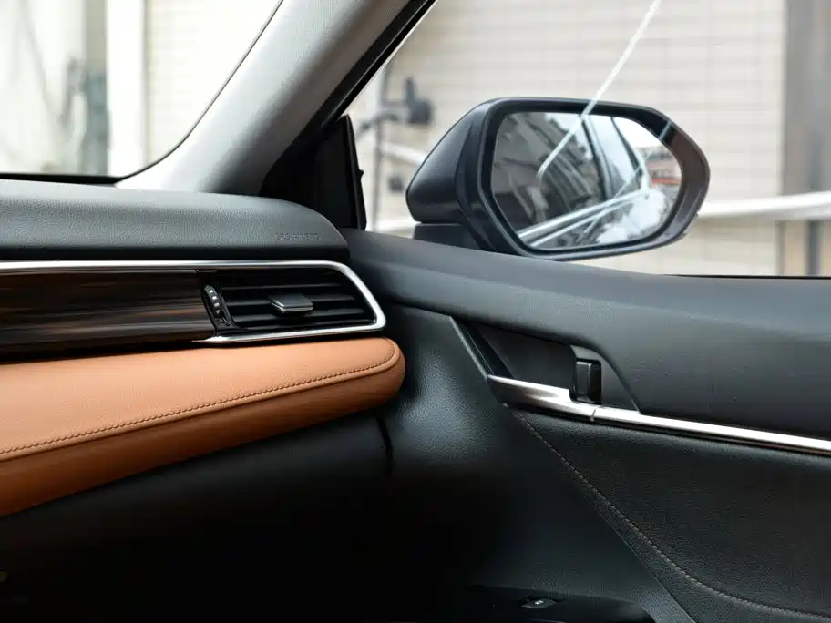 Toyota Camry — миниатюра 15