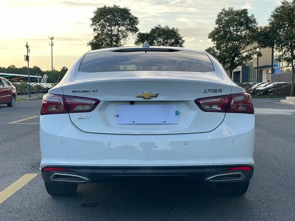 Chevrolet Malibu XL — миниатюра 16