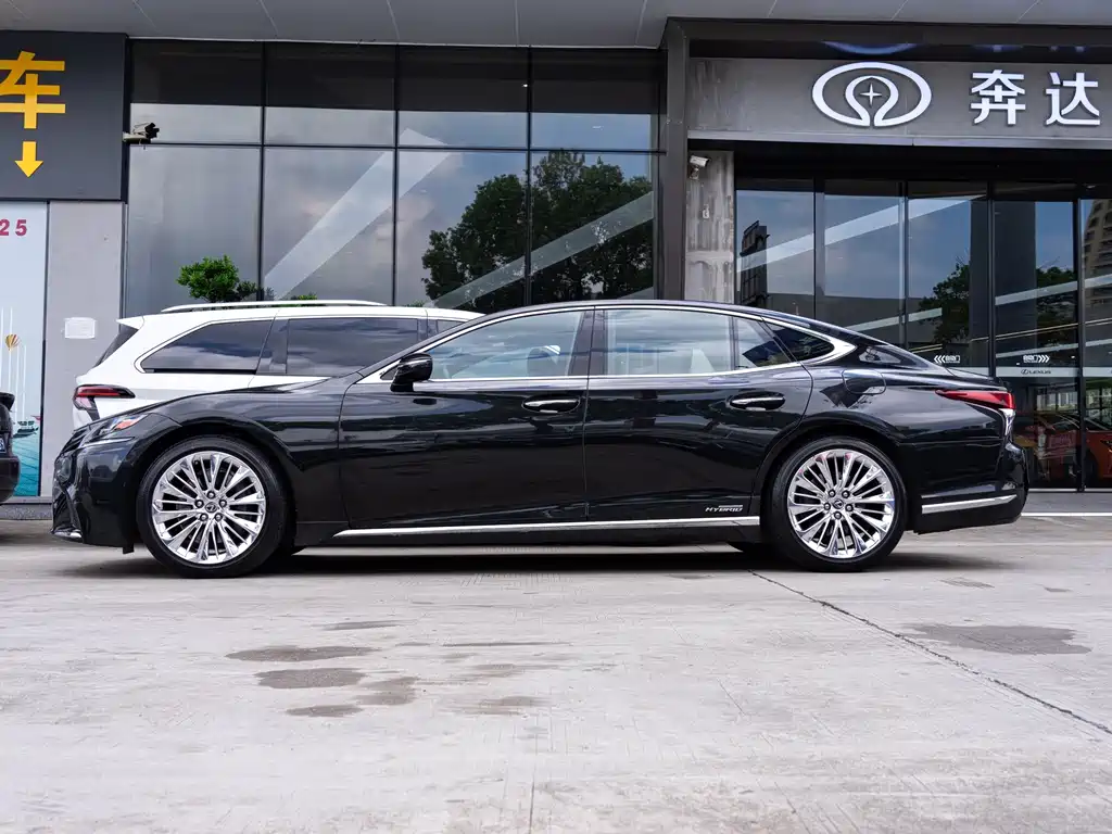 Lexus LS — миниатюра 4