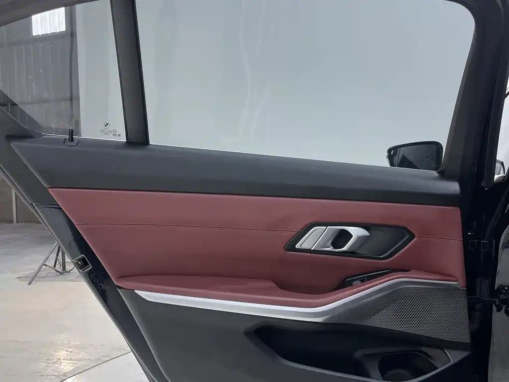 BMW 3 Series — миниатюра 13