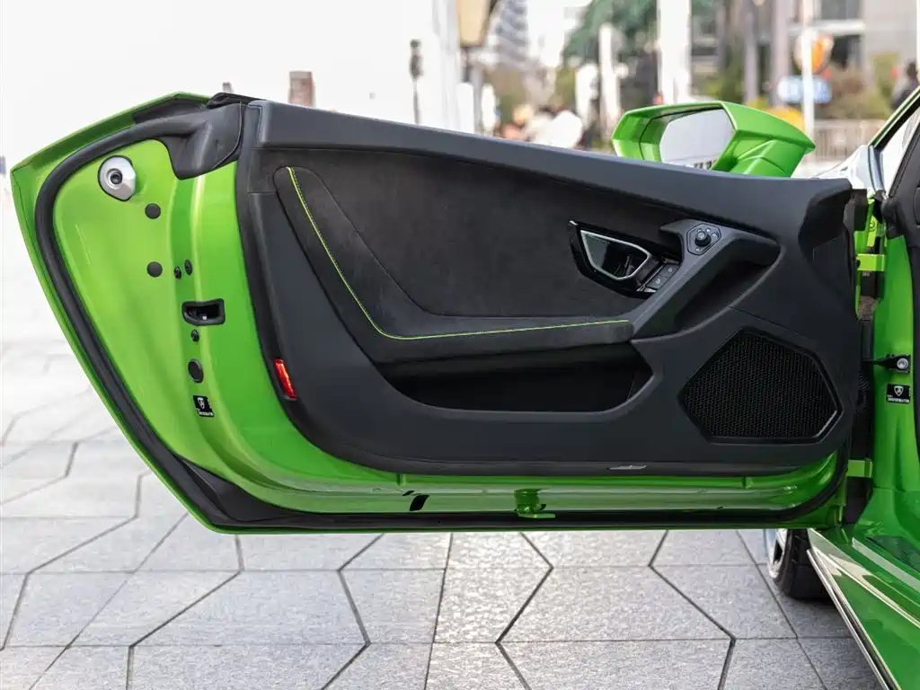 LAMBORGHINI HURACÁN