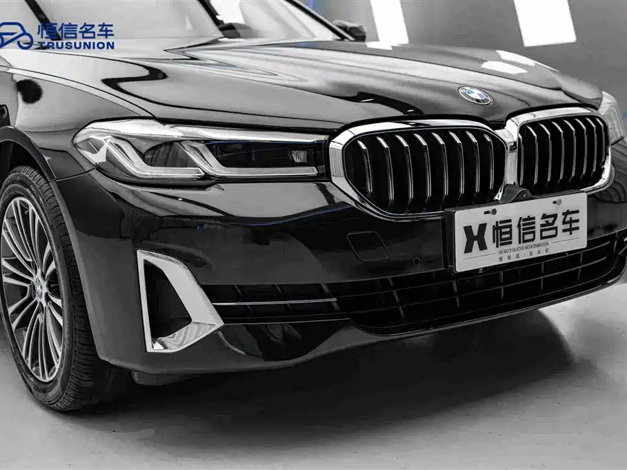BMW 5 Series — миниатюра 9