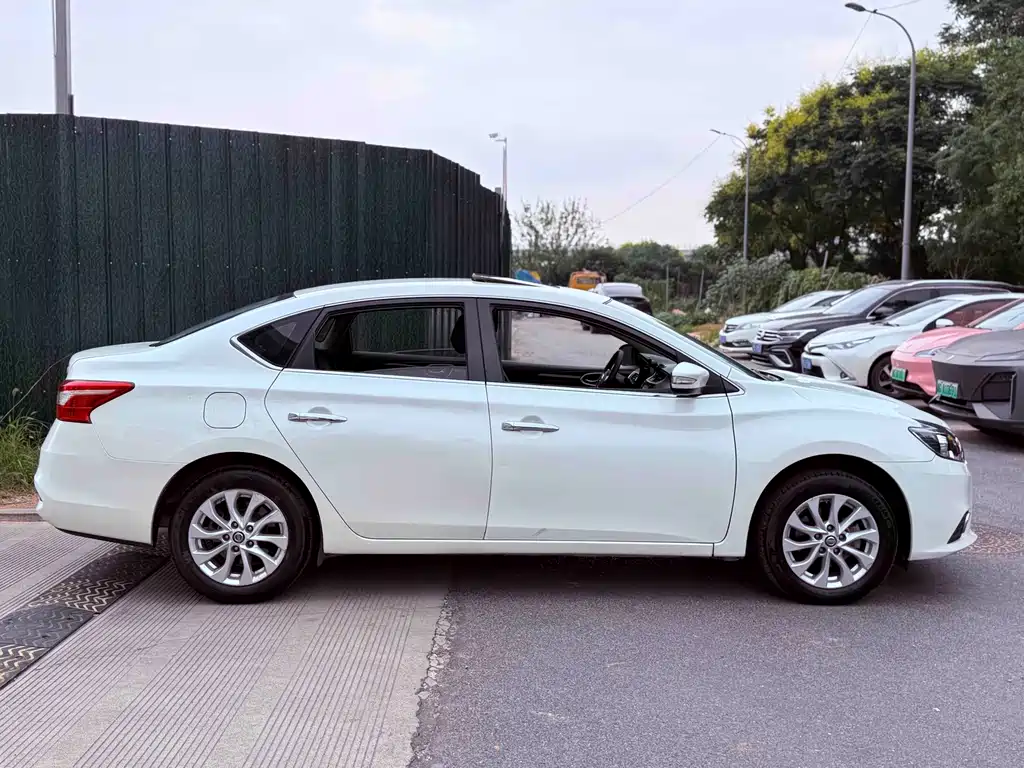 Nissan Sylphy — миниатюра 8