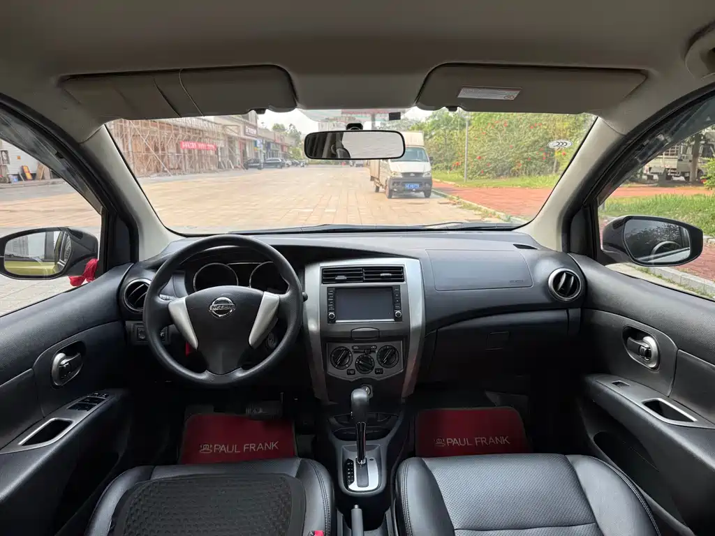 Nissan Livina — миниатюра 12