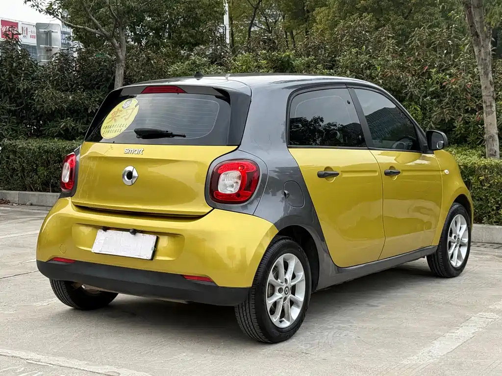 SMART FORFOUR