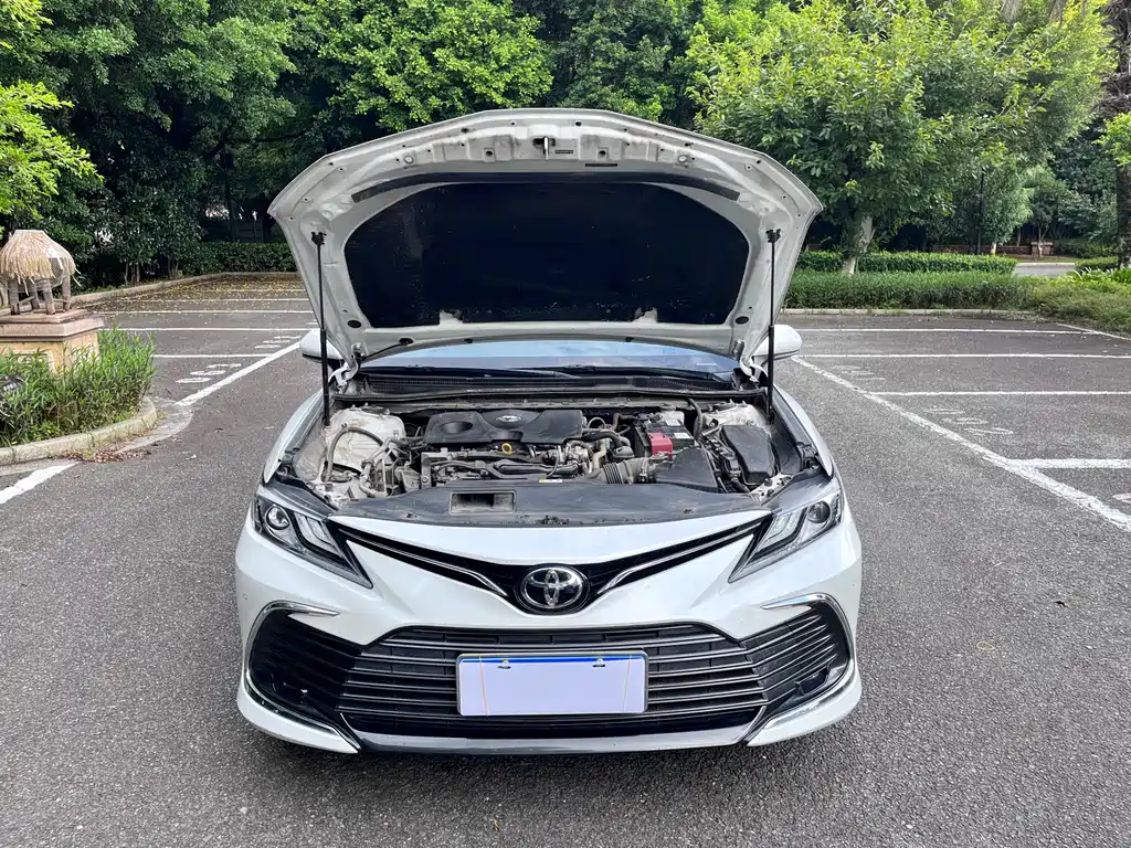 Toyota Camry — миниатюра 11