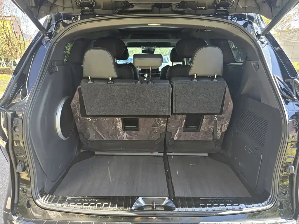 Toyota Granvia — миниатюра 16