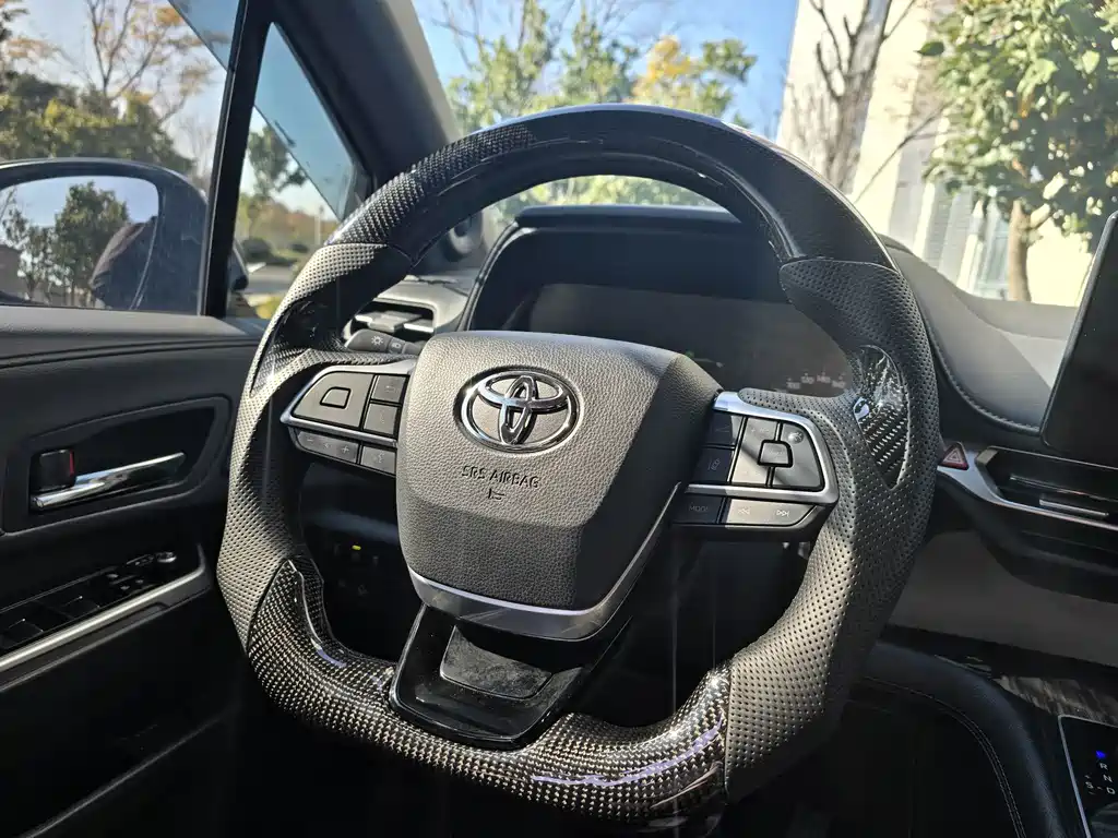 Toyota Granvia — миниатюра 20