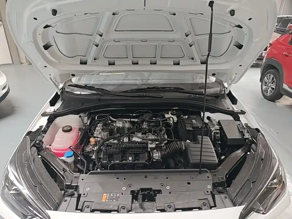 Roewe i5 — миниатюра 20