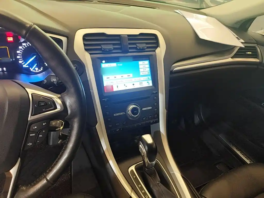 Ford Mondeo — миниатюра 10