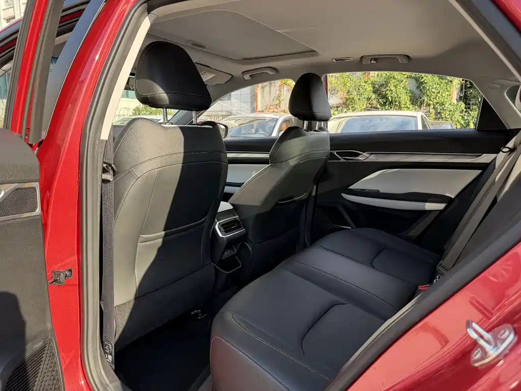 Geely Emgrand L — миниатюра 9
