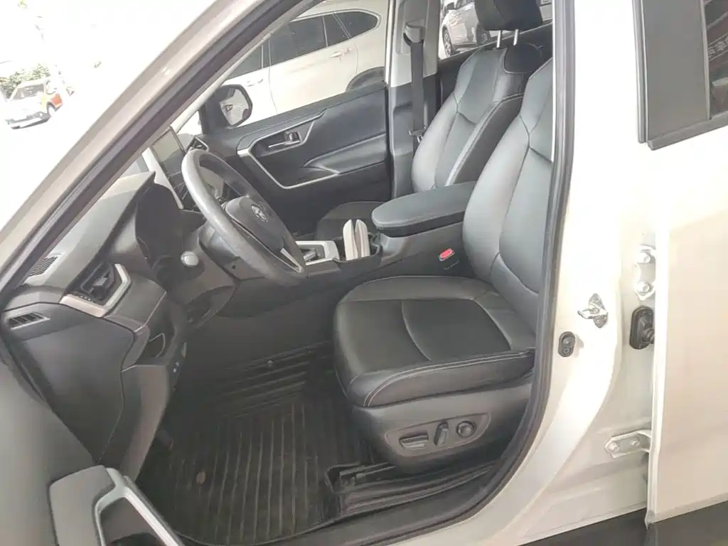 Toyota RAV4 — миниатюра 15