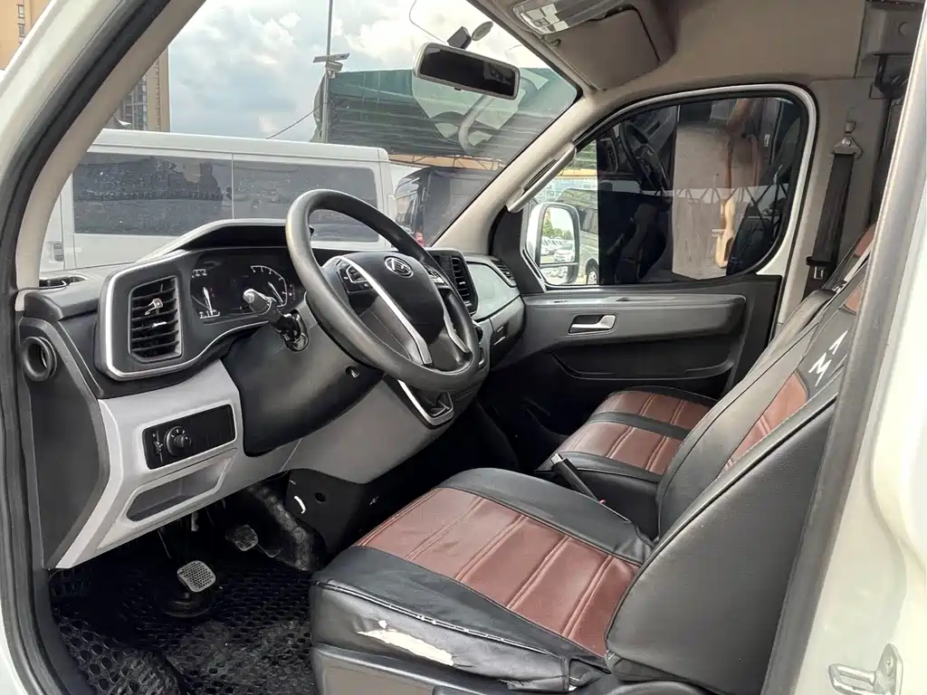 MAXUS V80 — миниатюра 6
