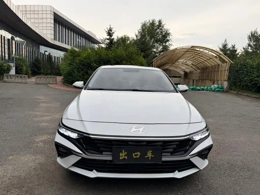Hyundai Elantra — миниатюра 2