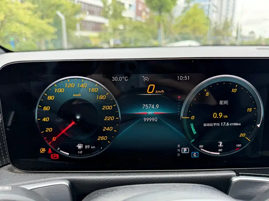 Mercedes-Benz GLB — миниатюра 16