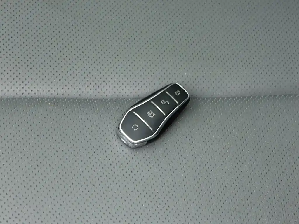BYD Qin L — миниатюра 11