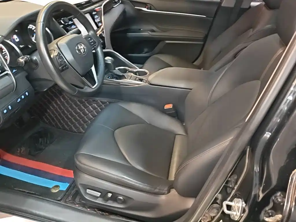 Toyota Camry — миниатюра 15