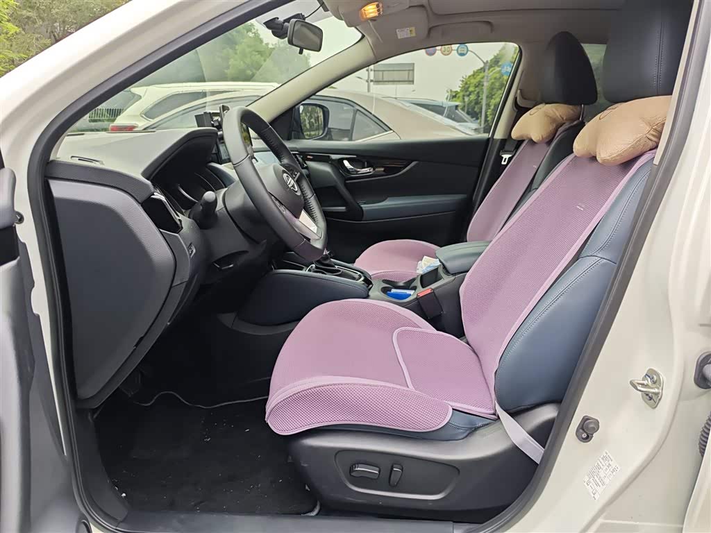 Nissan Qashqai 2.0 л 2025 г. Белый, пробег 5500 км