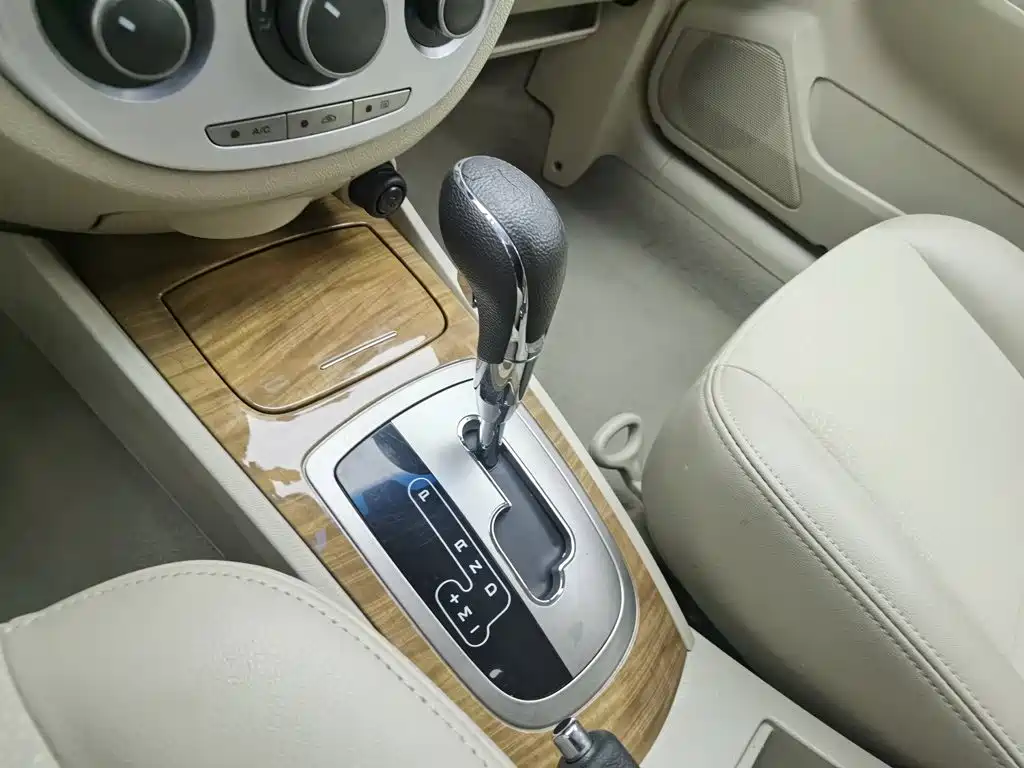 Buick Excelle — миниатюра 13