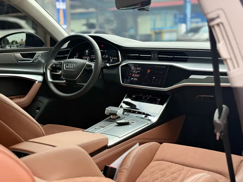 Audi A7L — миниатюра 6