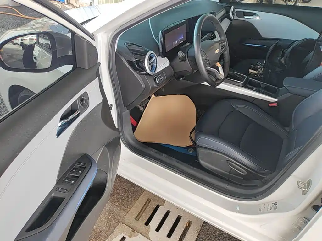 Chevrolet Monza — миниатюра 16