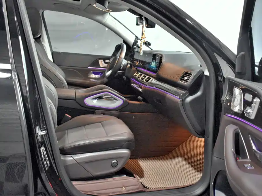 Mercedes-Benz GLS — миниатюра 8