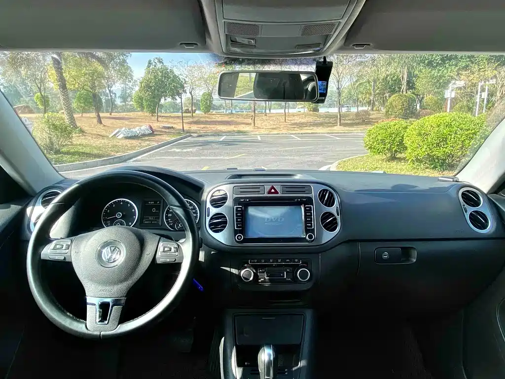 Volkswagen Tiguan — миниатюра 15