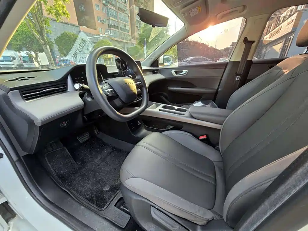 Roewe Young Wai D6 — миниатюра 16