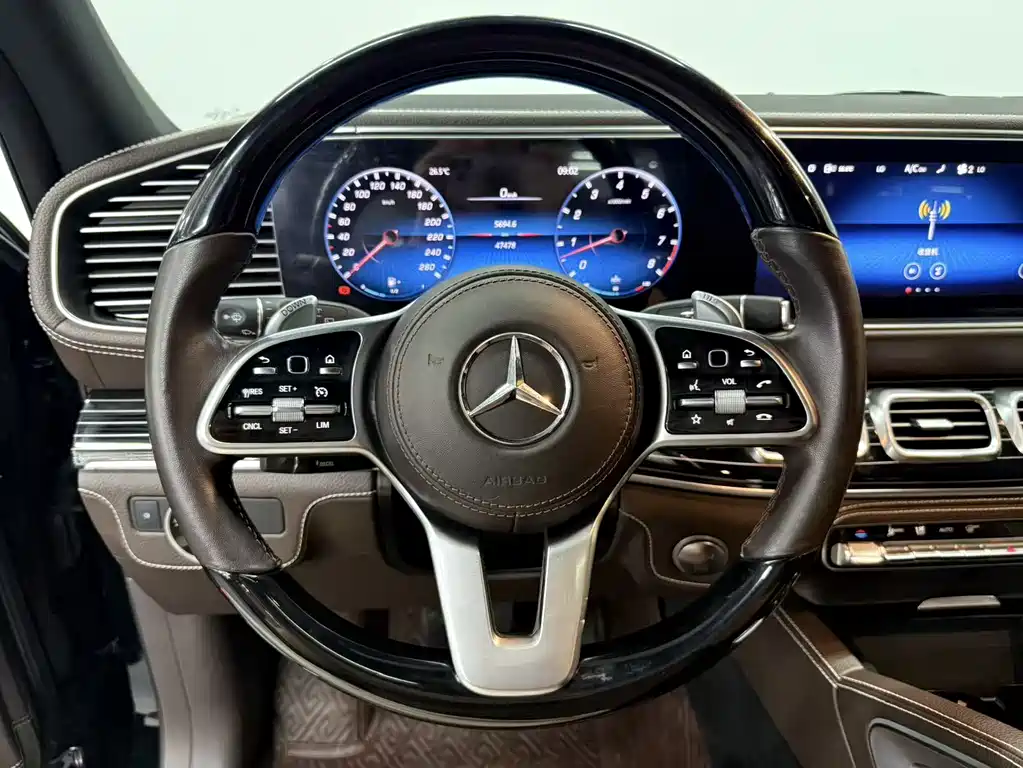 Mercedes-Benz GLS — миниатюра 19