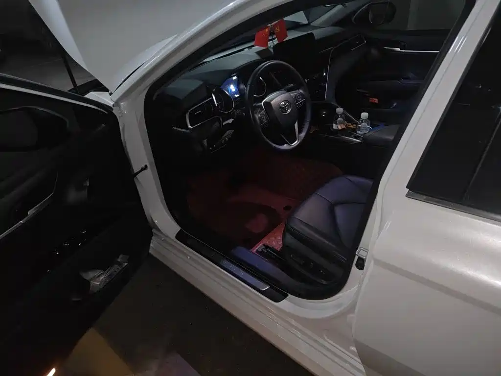 Toyota Camry — миниатюра 14