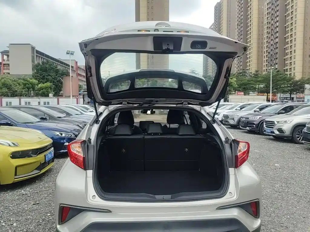 Toyota C-HR — миниатюра 19