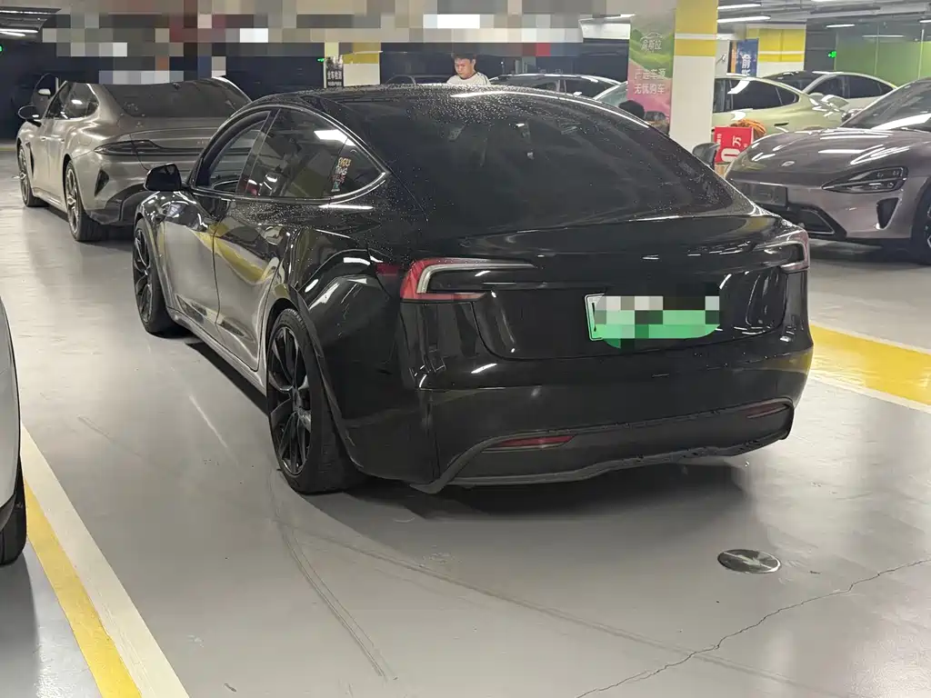 Tesla Model 3 — миниатюра 17