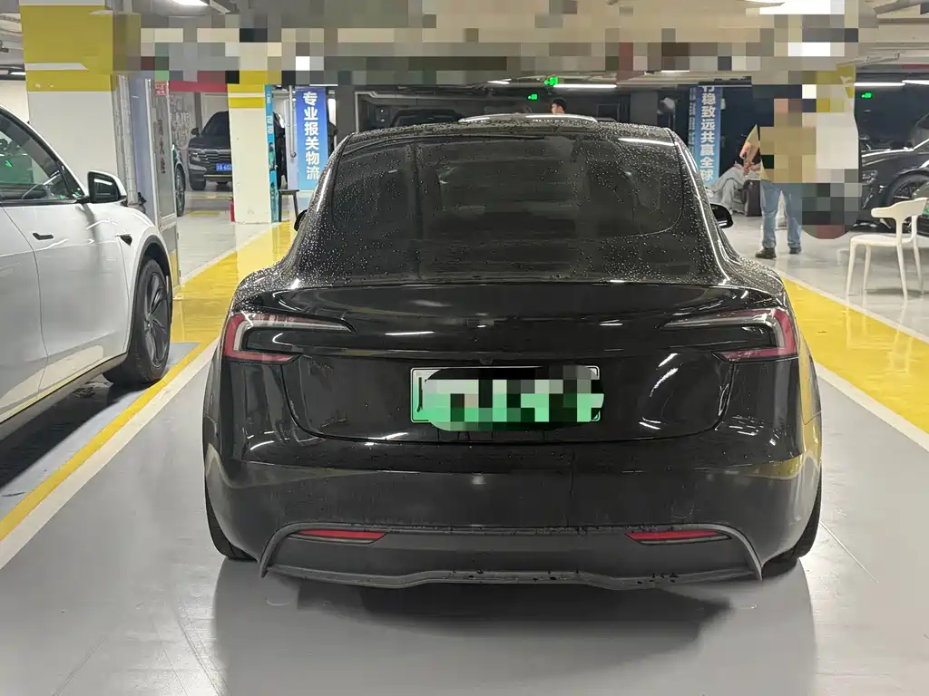Tesla Model 3 — миниатюра 15